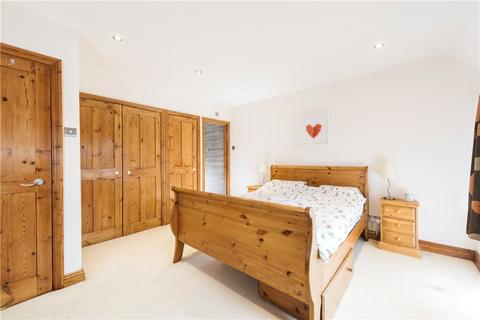 10 Elmfield Close, Potterspury, Towcester, NN12 7PE