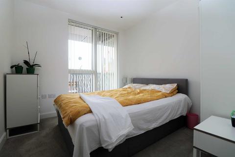 2 bedroom flat to rent - Purser Court, London
