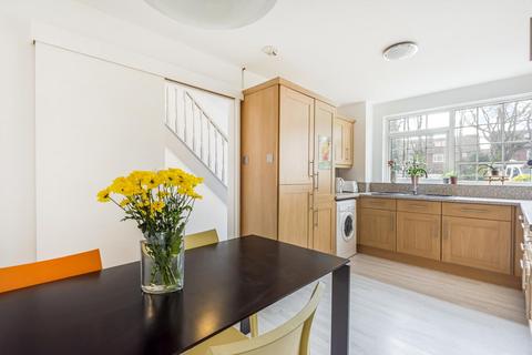 5 Silk Close, London, SE12 8DL
