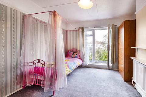 4 Oakhurst Avenue, Bexleyheath, DA7 5JL