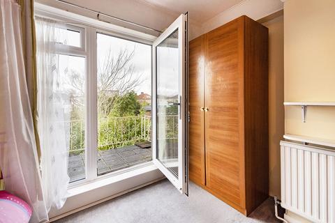4 Oakhurst Avenue, Bexleyheath, DA7 5JL