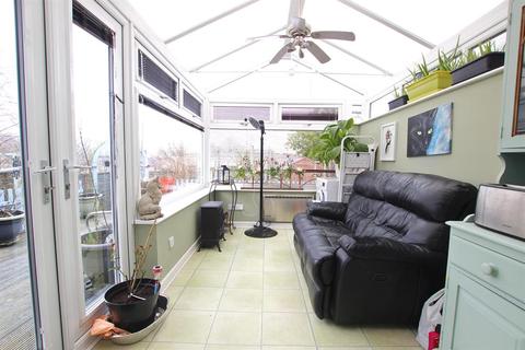28 Heys Lane, Darwen, BB3 1DT