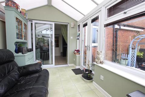 28 Heys Lane, Darwen, BB3 1DT