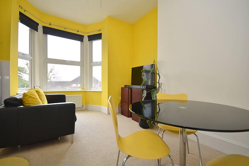 Handsworth Avenue, Highams Park, London. E4 9PF 1 bed flat £259,995