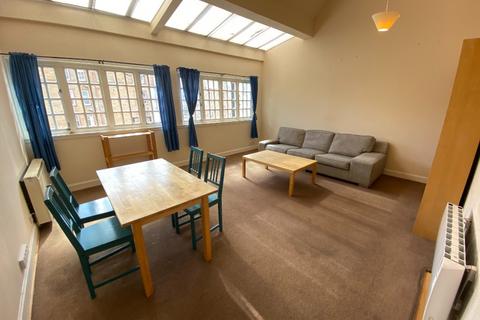 3 bedroom flat to rent, St Leonards Crag, Newington, Edinburgh, EH8