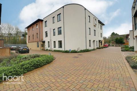37 Hardy Close, Chelmsford, CM1 1AE