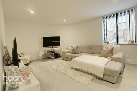 37 Hardy Close, Chelmsford, CM1 1AE