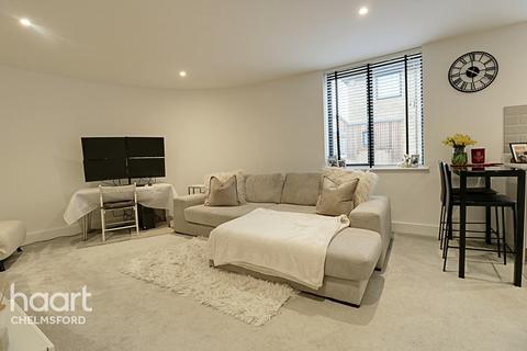 37 Hardy Close, Chelmsford, CM1 1AE