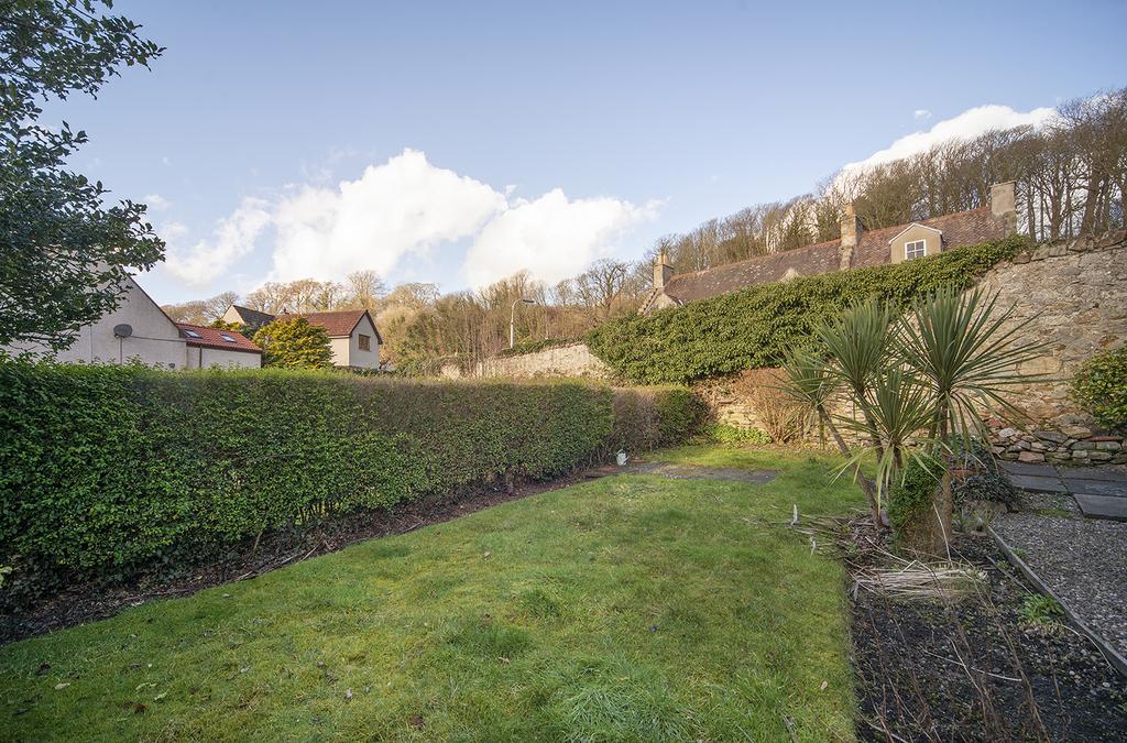 Church Lane, Limekilns, Dunfermline KY11 2 bed cottage £145,000