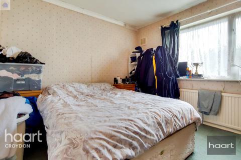 17 Salcot Crescent, New Addington, Croydon, CR0 0JJ