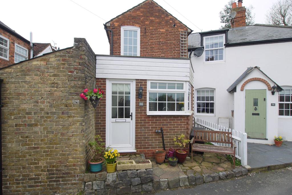Chipstead Lane, Sevenoaks, TN13 2 bed semidetached house £350,000