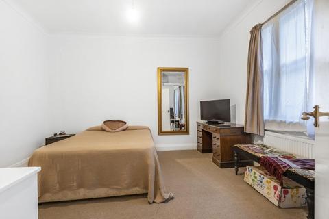 Flat 4, 22 Princes Square, London, W2 4NP