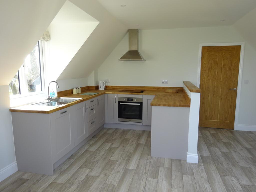 Framlingham 2 bed apartment £725 pcm (£167 pw)