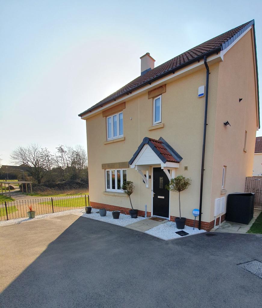 Mattravers Way Killams Park, Taunton, TA1 3 bed detached house £385,000