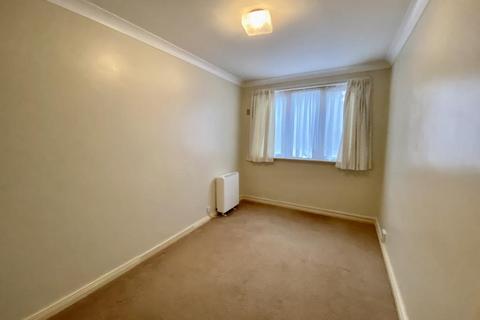 3 bedroom maisonette to rent, Bath Road,  Reading,  RG1