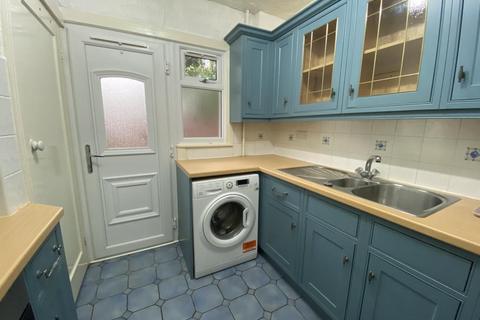 3 bedroom maisonette to rent, Bath Road,  Reading,  RG1