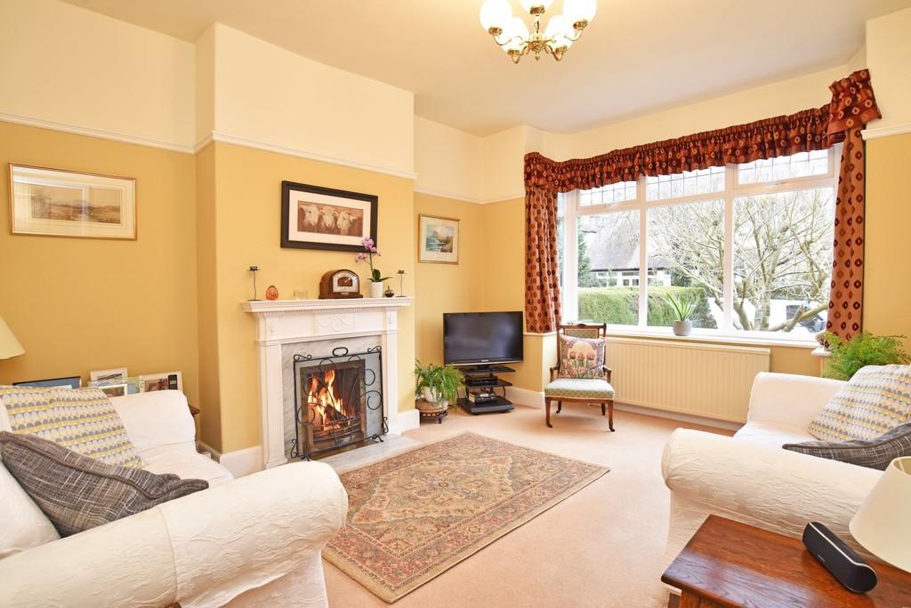 St Mary's Walk, Harrogate 3 bed semidetached house £450,000
