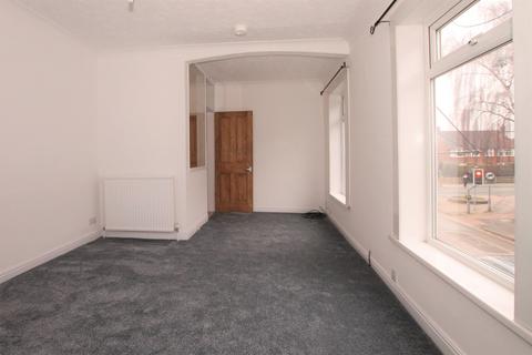 3 bedroom flat to rent, King Street, HU16