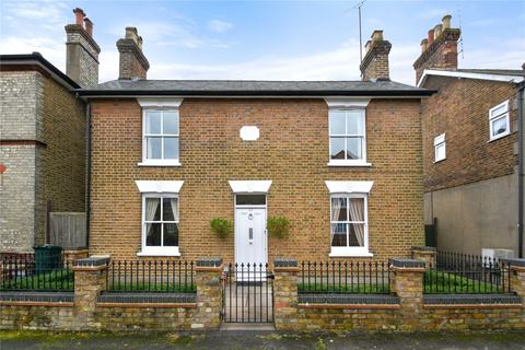 3 bedroom detached house to rent, Talbot Road, Rickmansworth, Hertfordshire, WD3