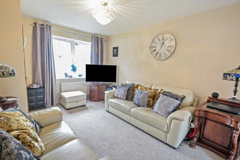 16 Upper Acres, Witham, CM8 2LA