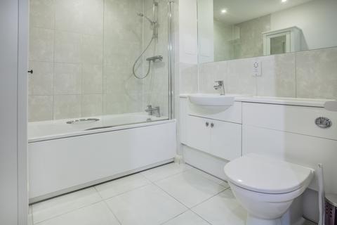 1 bedroom apartment for sale, Featherstone Court, Southall, UB2