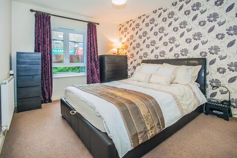 undefined, Featherstone Court, Southall, UB2