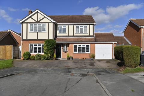 27 Wendover Drive, Hinckley, LE10 1UQ