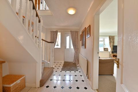 27 Wendover Drive, Hinckley, LE10 1UQ