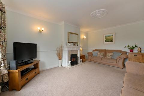 27 Wendover Drive, Hinckley, LE10 1UQ