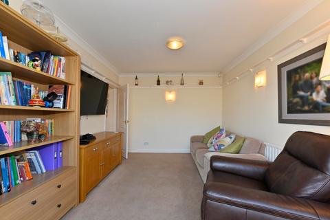 27 Wendover Drive, Hinckley, LE10 1UQ