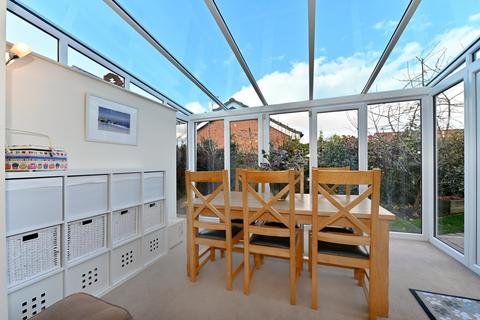 27 Wendover Drive, Hinckley, LE10 1UQ