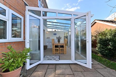 27 Wendover Drive, Hinckley, LE10 1UQ