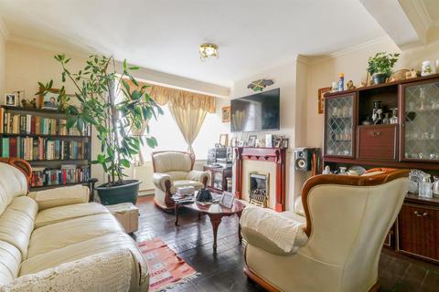 4 Turin Road, London, N9 8DG