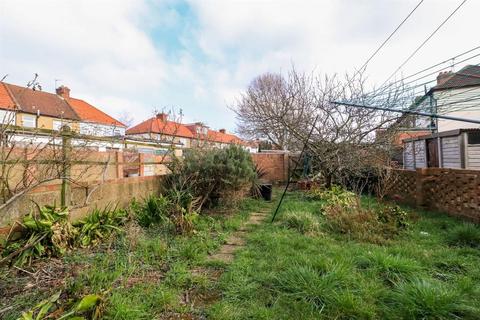 4 Turin Road, London, N9 8DG