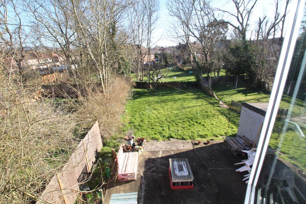 Shared Rear Garden