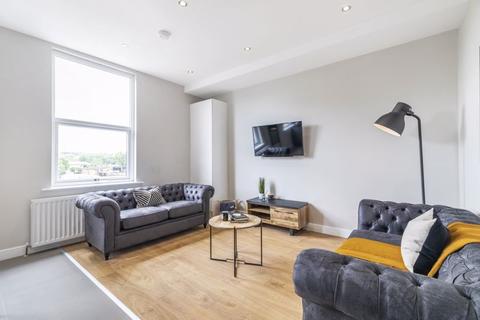 122 Burley Road, Leeds, LS3 1JP