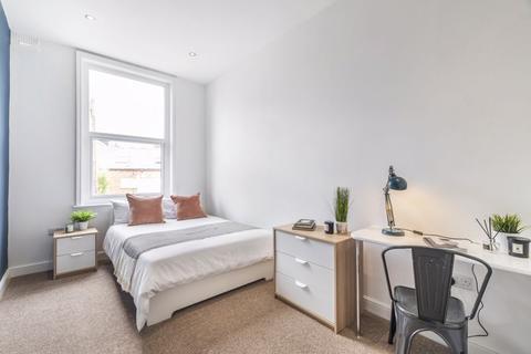 122 Burley Road, Leeds, LS3 1JP