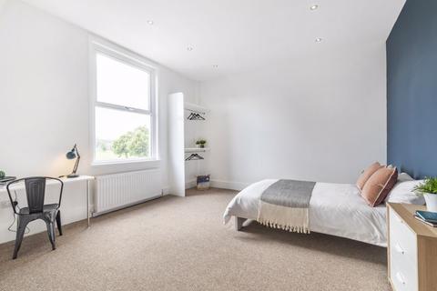 122 Burley Road, Leeds, LS3 1JP