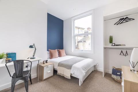 122 Burley Road, Leeds, LS3 1JP