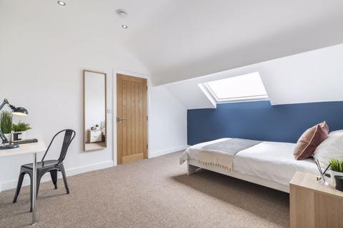 122 Burley Road, Leeds, LS3 1JP