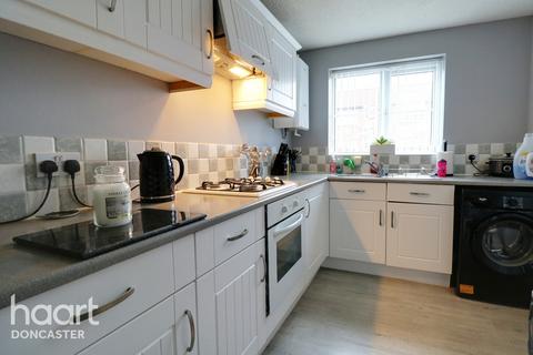 11 Ramskir Lane, Stainforth, Doncaster, DN7 5BE