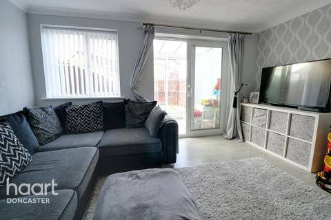 11 Ramskir Lane, Stainforth, Doncaster, DN7 5BE