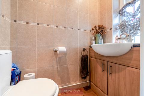 14 Follett Close, Old Windsor, Windsor, SL4 2NZ