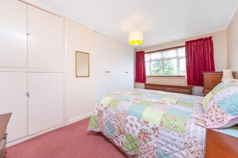 25 Langdon Shaw, Sidcup, DA14 6AX