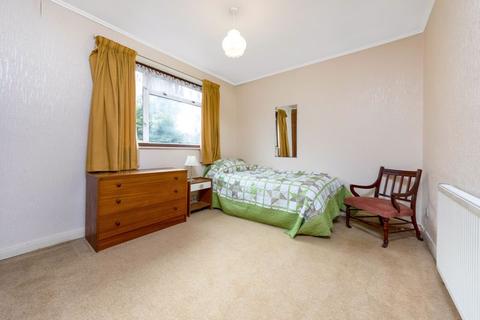 25 Langdon Shaw, Sidcup, DA14 6AX