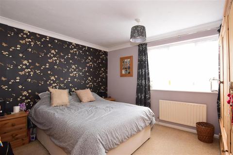 49 Highgrove Road, Chatham, ME5 7PW