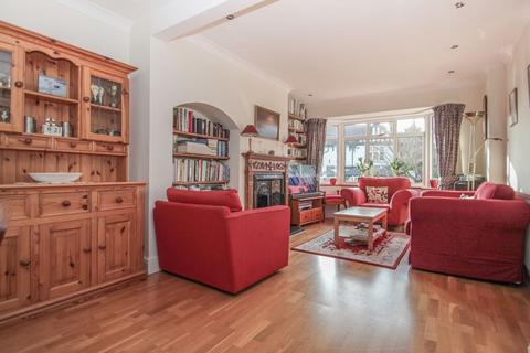 21 Common Road, Claygate, Esher, KT10 0HG