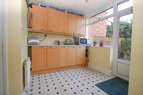 21 Common Road, Claygate, Esher, KT10 0HG