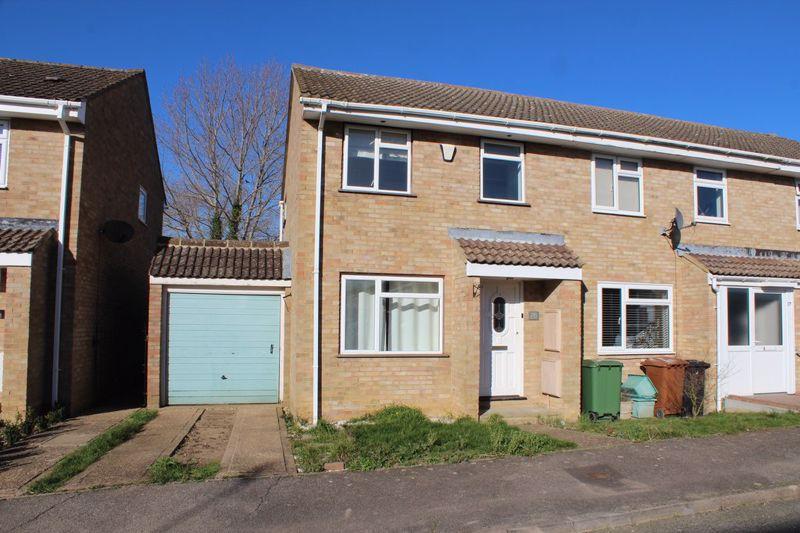 Dimmock Close, Paddock Wood 3 bed end of terrace house £325,000