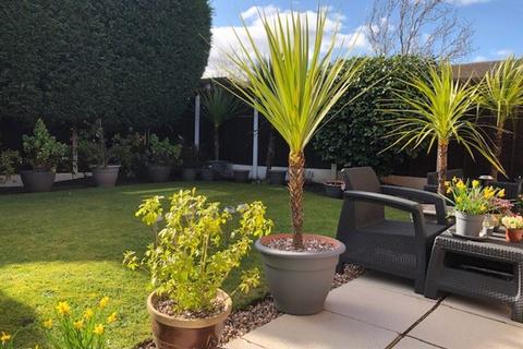 172 Cheswood Drive, Minworth, Sutton Coldfield, B76 1XY